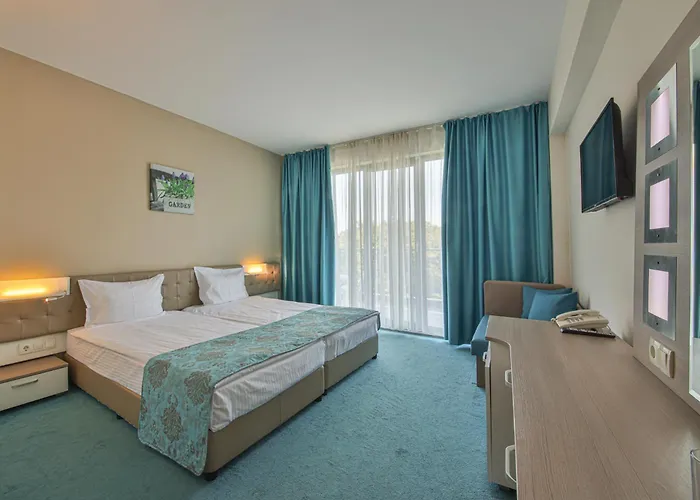 Arena Mar And Golden Sands